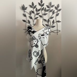 Hello Kitty Scarf 🧣 white and Black reversible scarf.